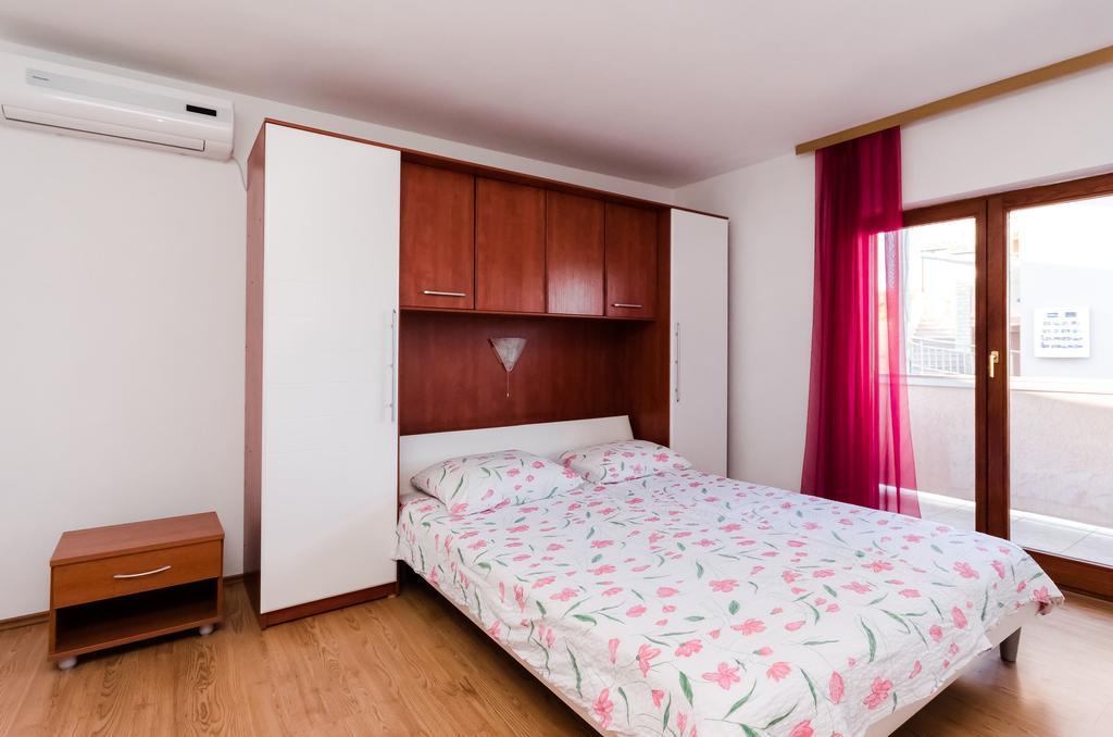 Apartments Dragan Lopar Esterno foto