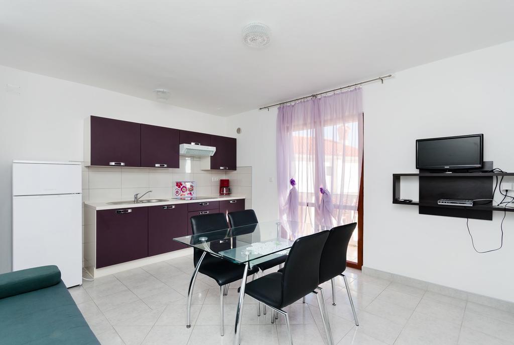 Apartments Dragan Lopar Esterno foto