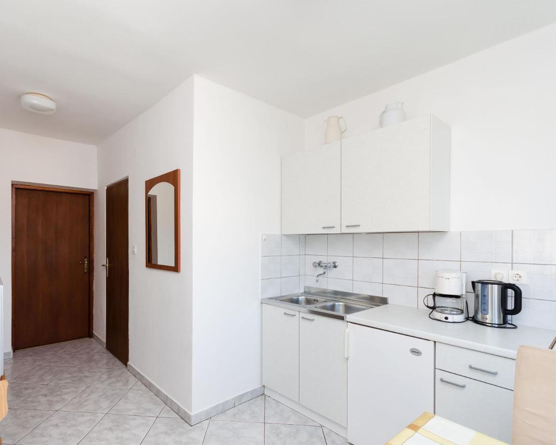 Apartments Dragan Lopar Esterno foto