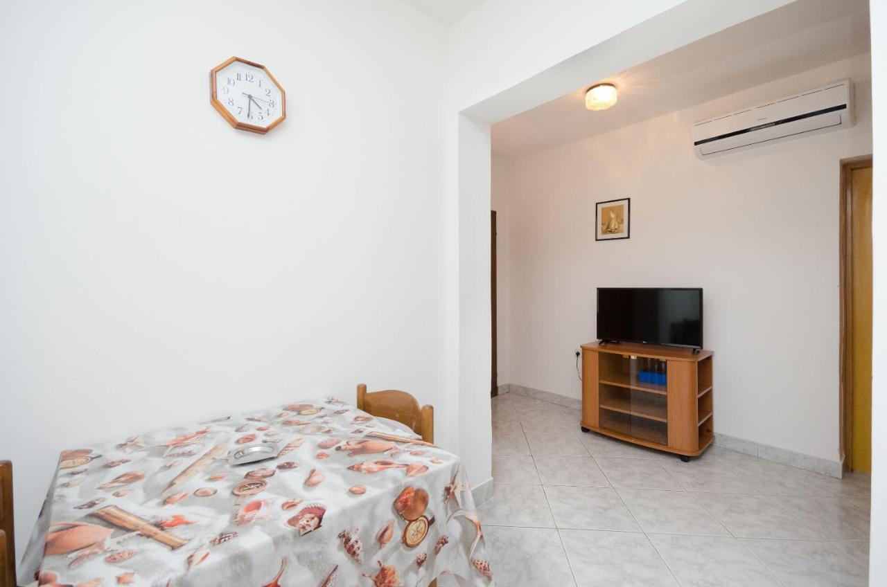 Apartments Dragan Lopar Camera foto